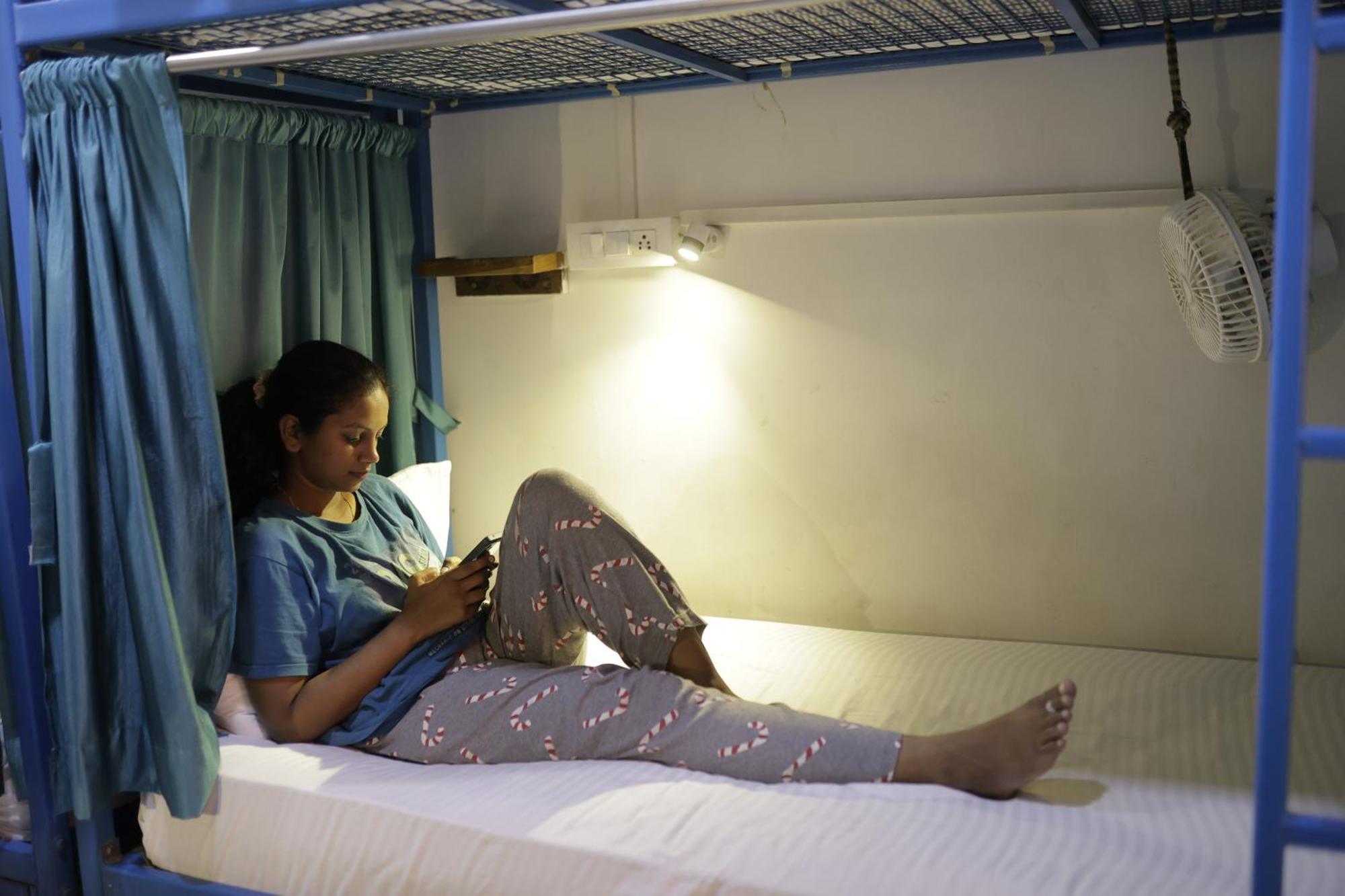 Live Free Hostel Варанаси Экстерьер фото
