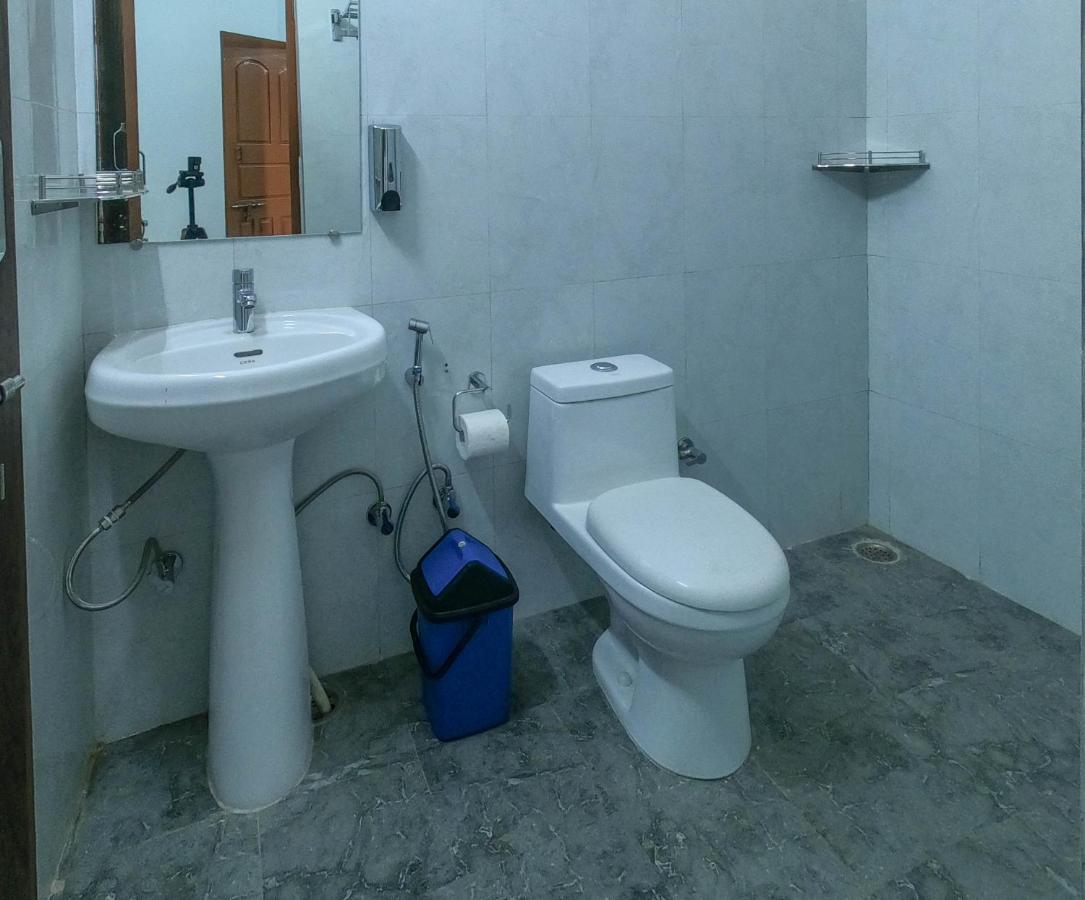 Live Free Hostel Варанаси Экстерьер фото